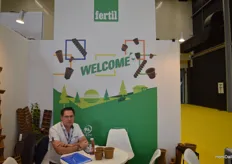 Francis Paon, with Fertil is pleased to show their new pressed line. This line is made with a new technology. They are pressed and dried at the same time, which makes the pots and trays extra strong